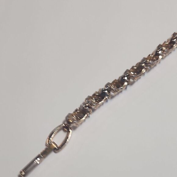 Vintage Soft Gold Tone Bracelet - Picture 4 of 11